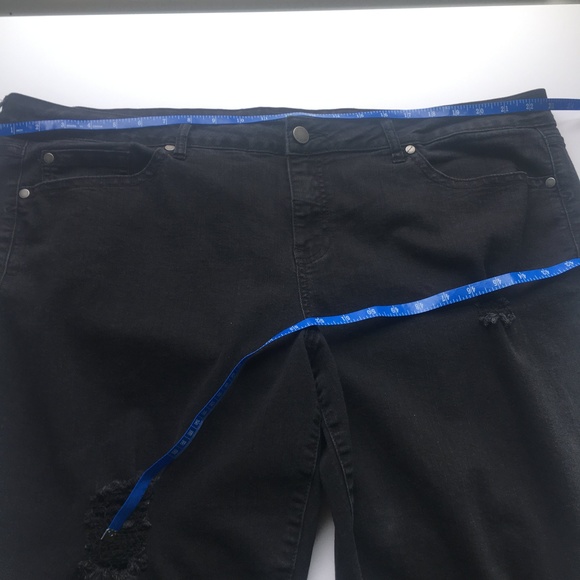 Torrid Distressed Jeans, sz 24R, Black Denim - Picture 13 of 15